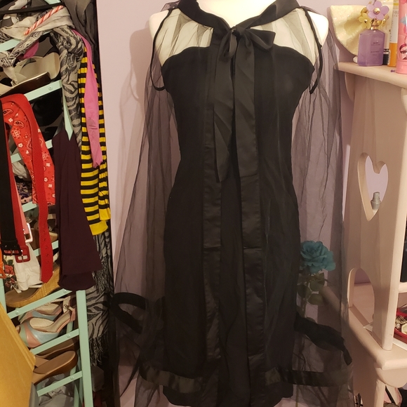 Sold!🖤Rare Unique vintage barbie magic sheath dress🖤 - Picture 5 of 10